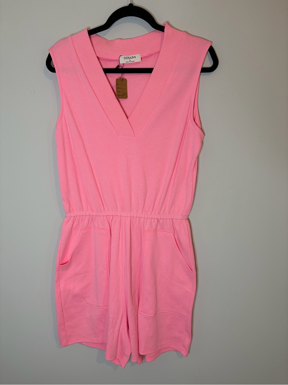 Zenana Outfitters Pink Sleeveless V-Neck Women’s Romper Size L